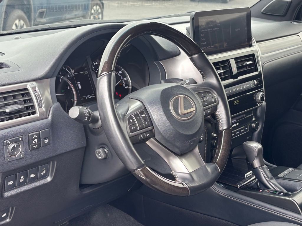 Used 2023 Black Lexus 460 image 9