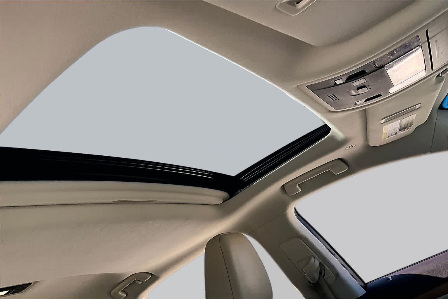 Used 2017 Atomic Silver Lexus  image 13