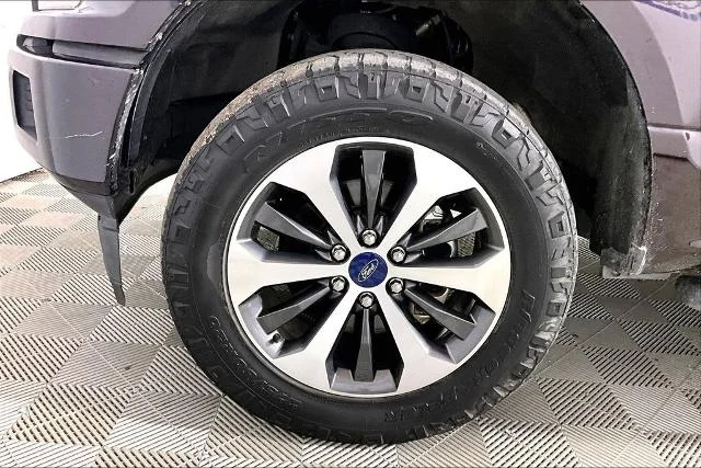 Used 2020 Magma Red Ford XL image 33