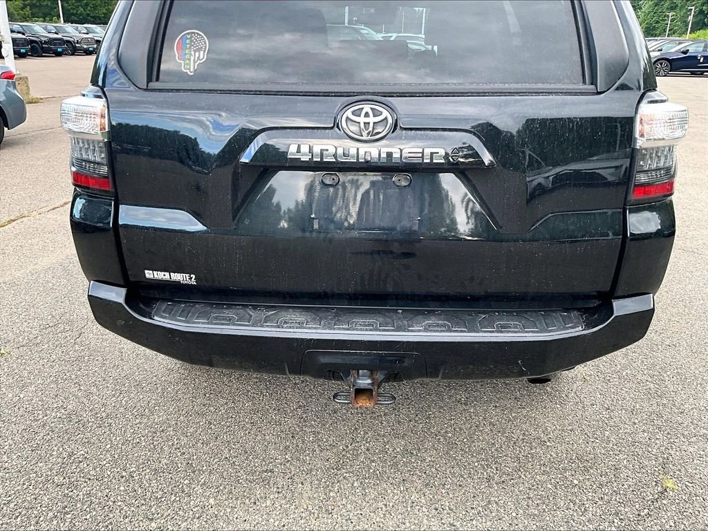 Used 2022 Black Toyota SR5 Premium image 10