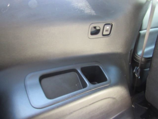 Used 2023 White Frost Tricoat GMC SLT image 33