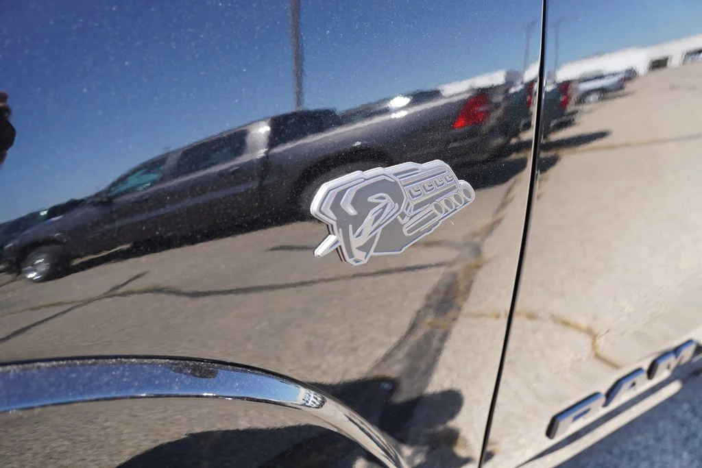 New 2027 Diamond Black Crystal Pearl-Coat Exterior Paint RAM Big Horn image 10