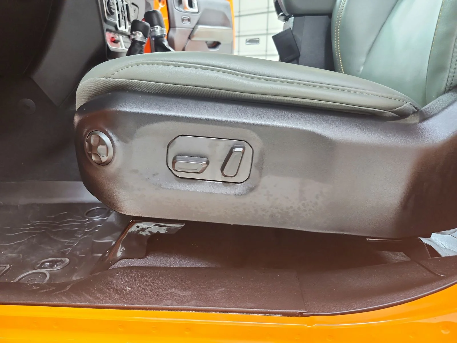 Used 2025 JOOSE Jeep Mojave image 28