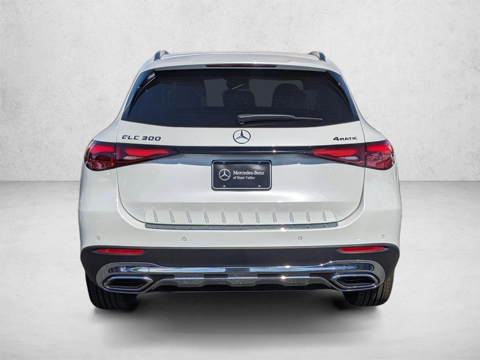 Certified Used 2026 Manufaktur Moonlight White Metallic Mercedes-Benz GLC 300 image 7