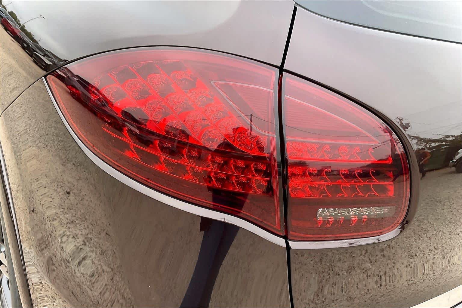 Used 2014 Mahogany Metallic Porsche Turbo image 28