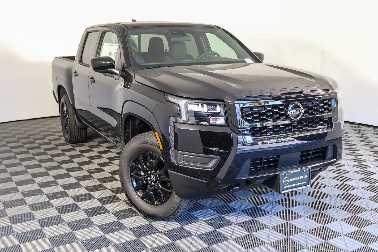 2026 Nissan Frontier SV Crew Cab 4X4 SWB's photo