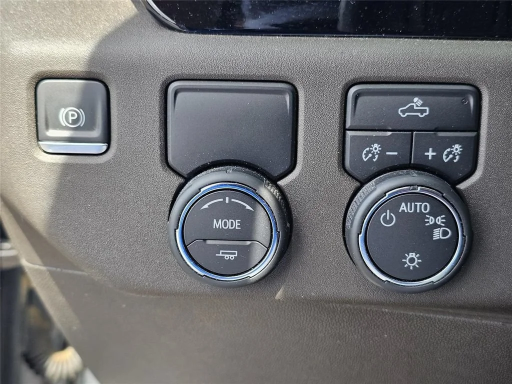 Used 2023 Sterling Gray Metallic Chevrolet LT image 17
