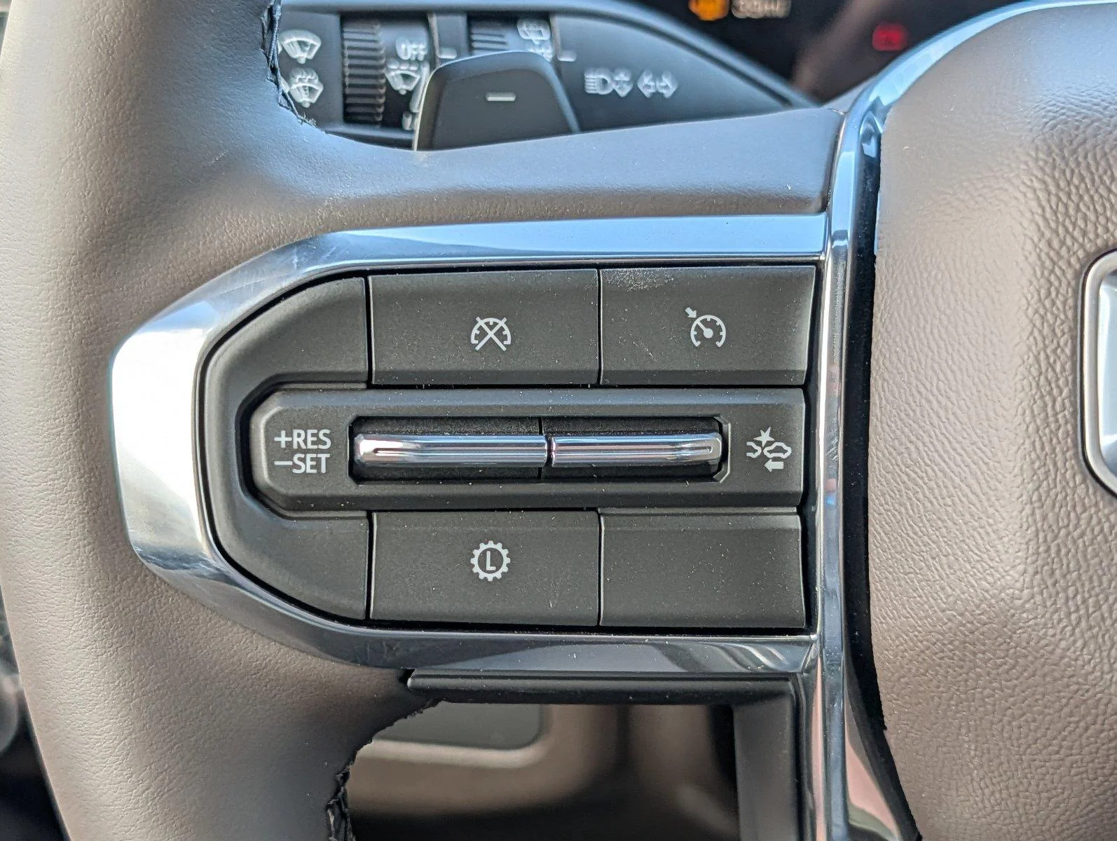 New 2027 Sterling Metallic GMC Elevation image 24