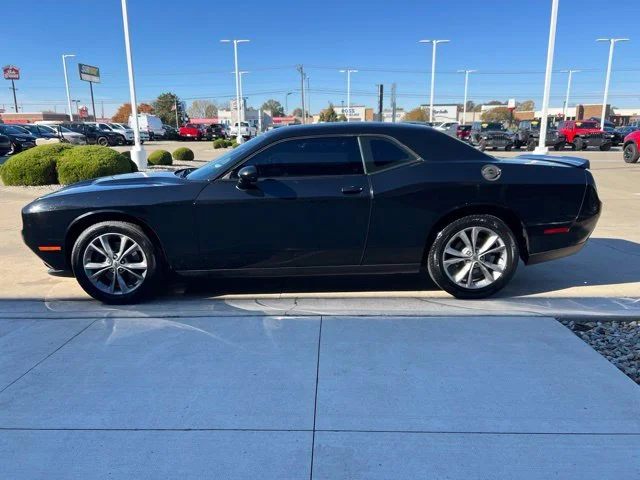 Used 2021 Black Dodge SXT image 6