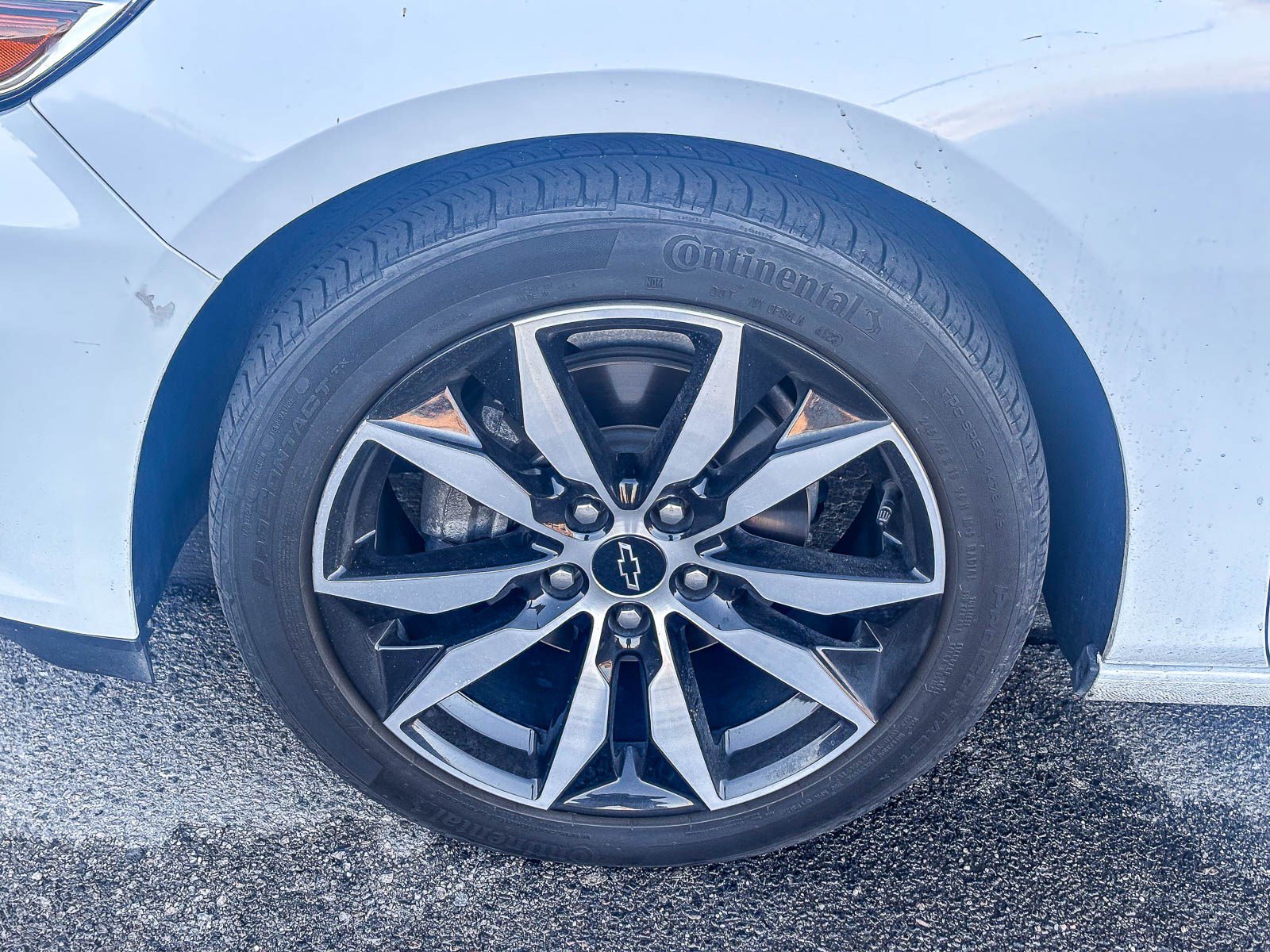 Used 2024 Summit White Chevrolet RS image 10