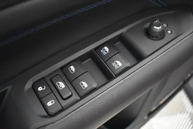 New 2026 Red Hot Pearlcoat Jeep Latitude image 19