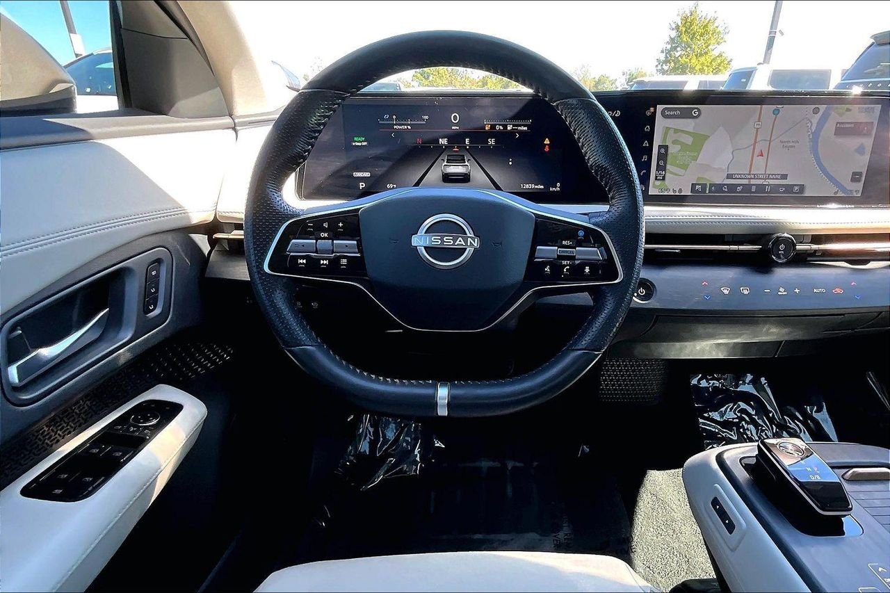 Used 2024 Everest White Pearl Tricoat Nissan ENGAGE image 10