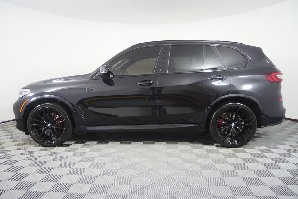 Used 2021 Black Sapphire Metallic BMW xDrive40i image 2