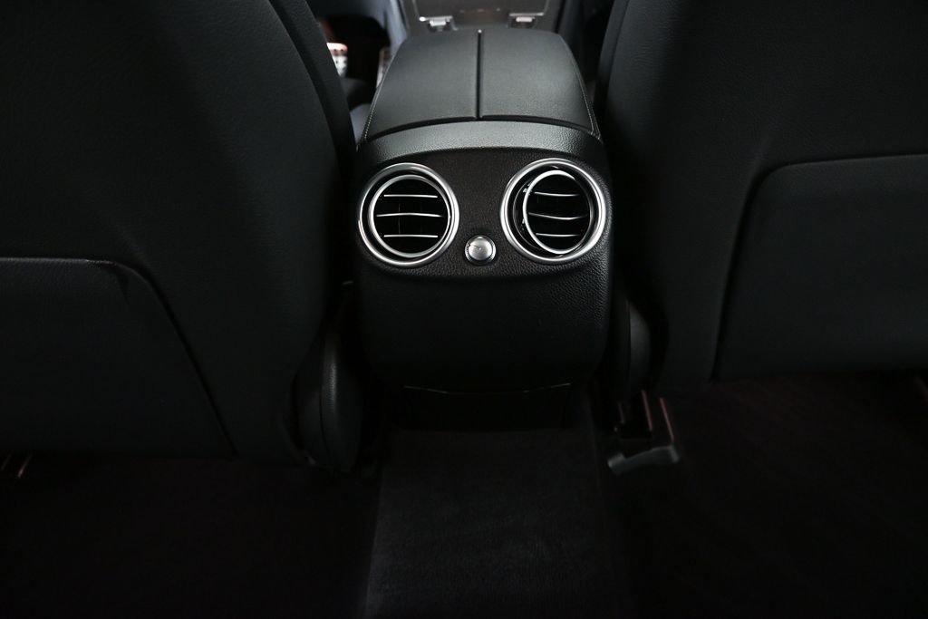 Used 2022 Black Mercedes-Benz GLC 300 image 18