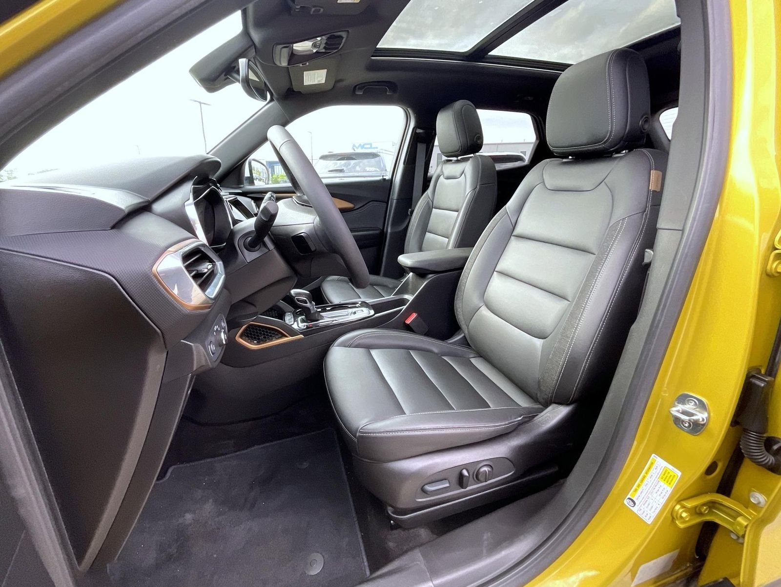 Used 2023 Yellow Chevrolet ACTIV image 11