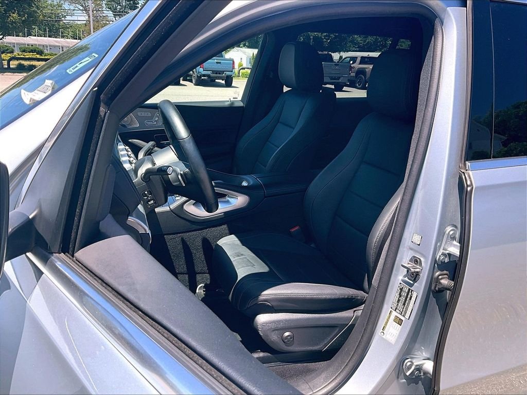 Used 2025 White Mercedes-Benz GLS 450 image 10