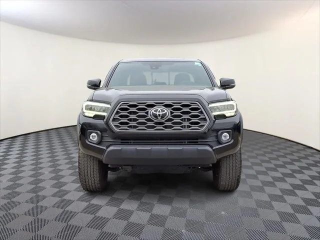 Certified Used 2023 BLACK Toyota  image 3