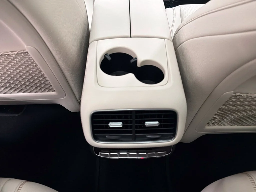 New 2027 White Mercedes-Benz GLS 450 image 26