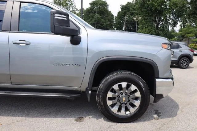 Used 2024 Sterling Gray Metallic Chevrolet LT image 13