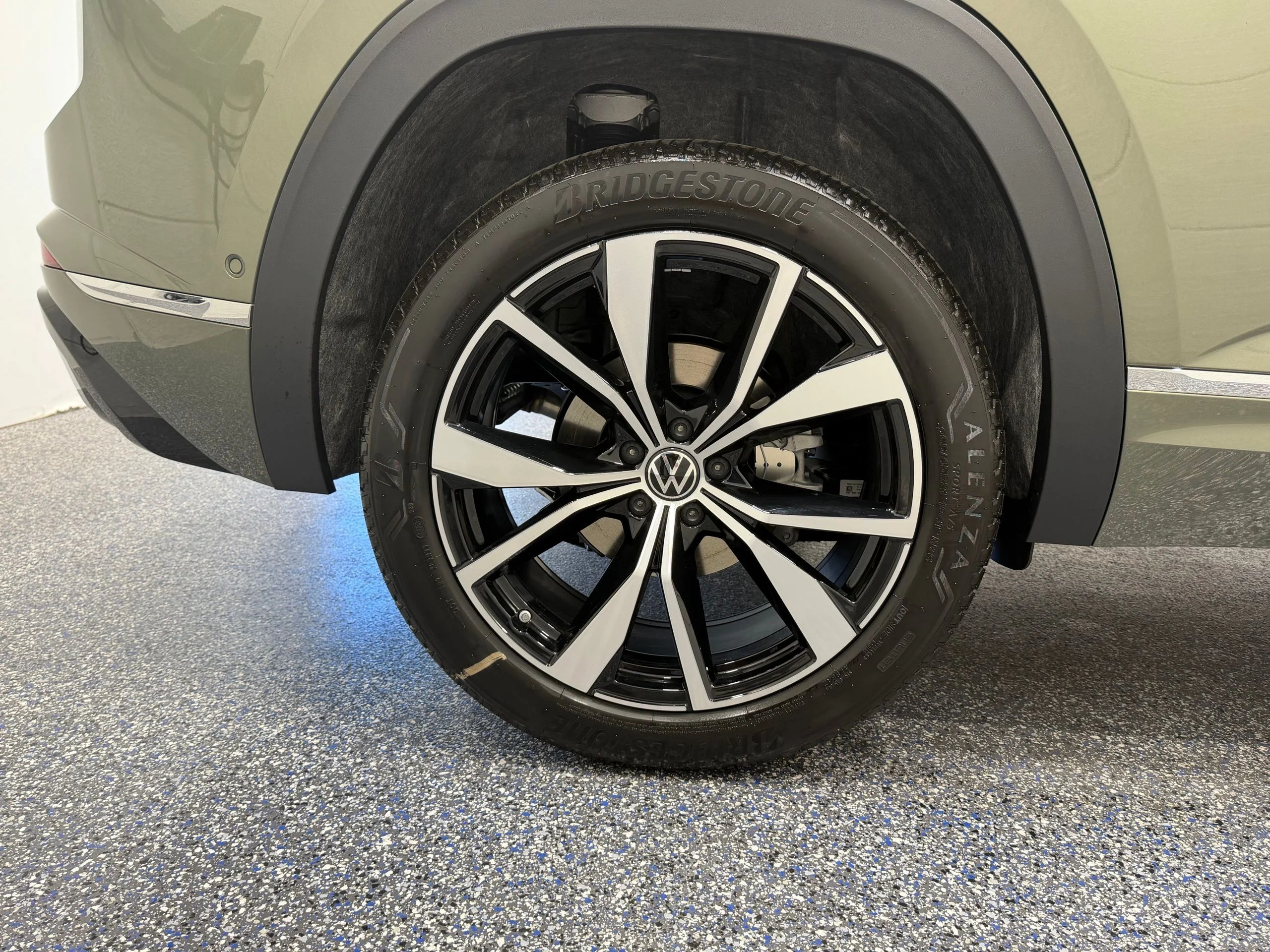 New 2026  Volkswagen 2.0T SEL Premium R-Line image 14