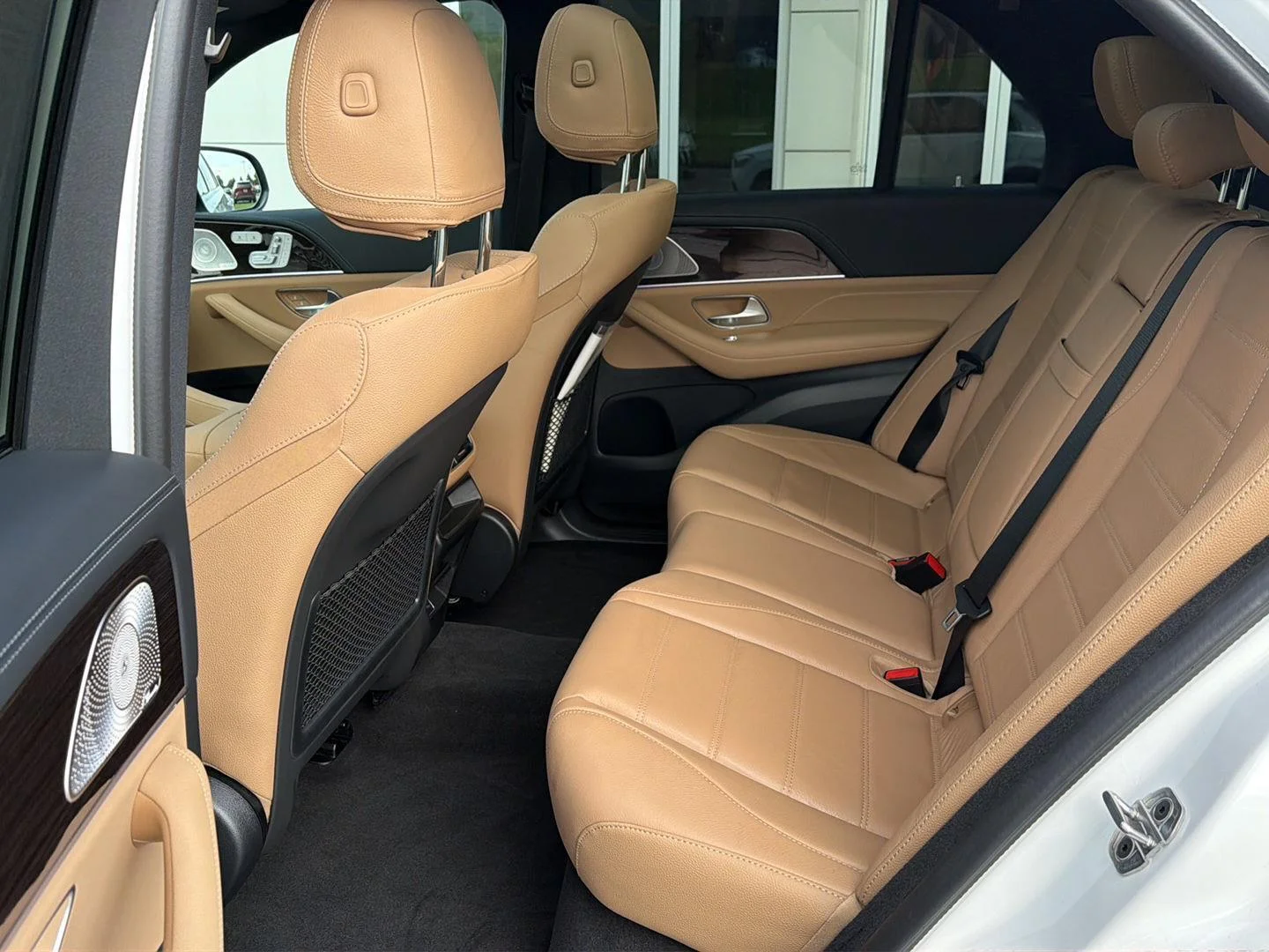 Used 2026 Polar White Mercedes-Benz GLE 450 image 11