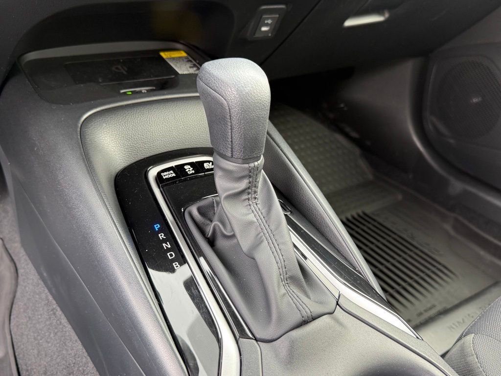 2025 Toyota Corolla LE - Photo 25