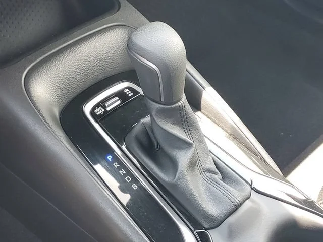 Used 2025 Wind Chill Pearl Toyota SE image 19