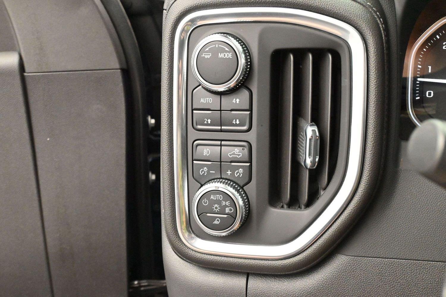 Used 2022 PACIFIC BLUE METALLIC GMC Denali image 21
