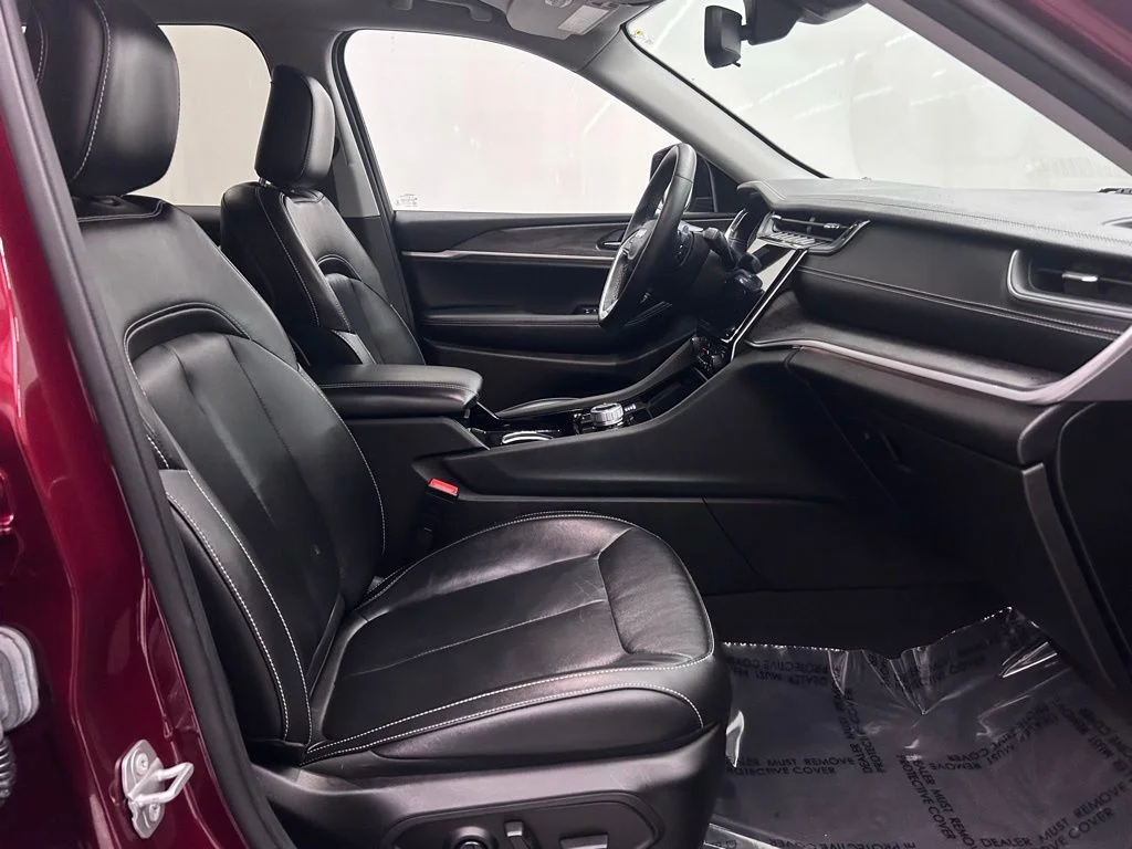 Used 2021 Red Jeep Limited image 19
