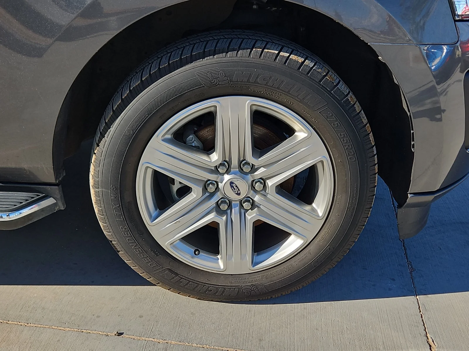 Used 2020 Magnetic Metallic - J7 Ford XLT MAX image 5