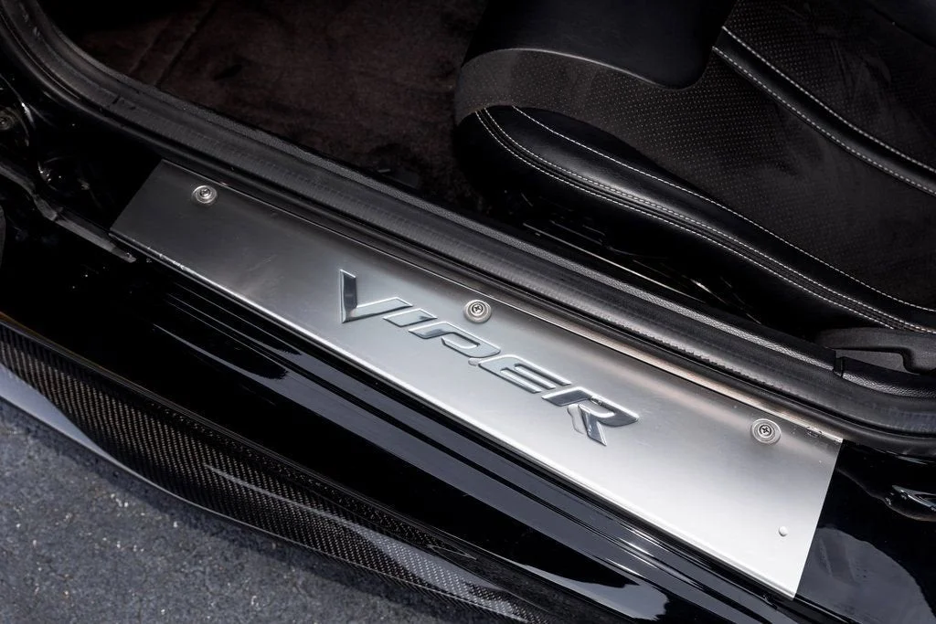 Used 2017 Venom Black Clearcoat Dodge GTC image 32