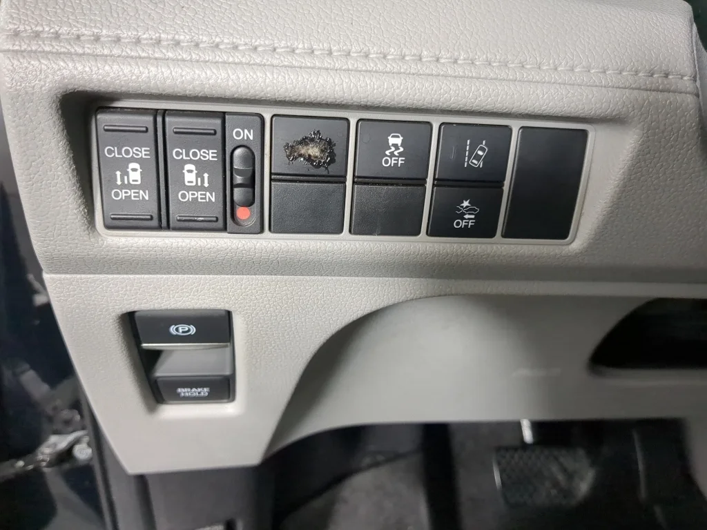 Used 2018 Black Honda EX-L image 31