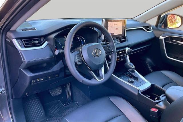 Certified Used 2024 MAGNETIC GRAY MET. Toyota  image 18