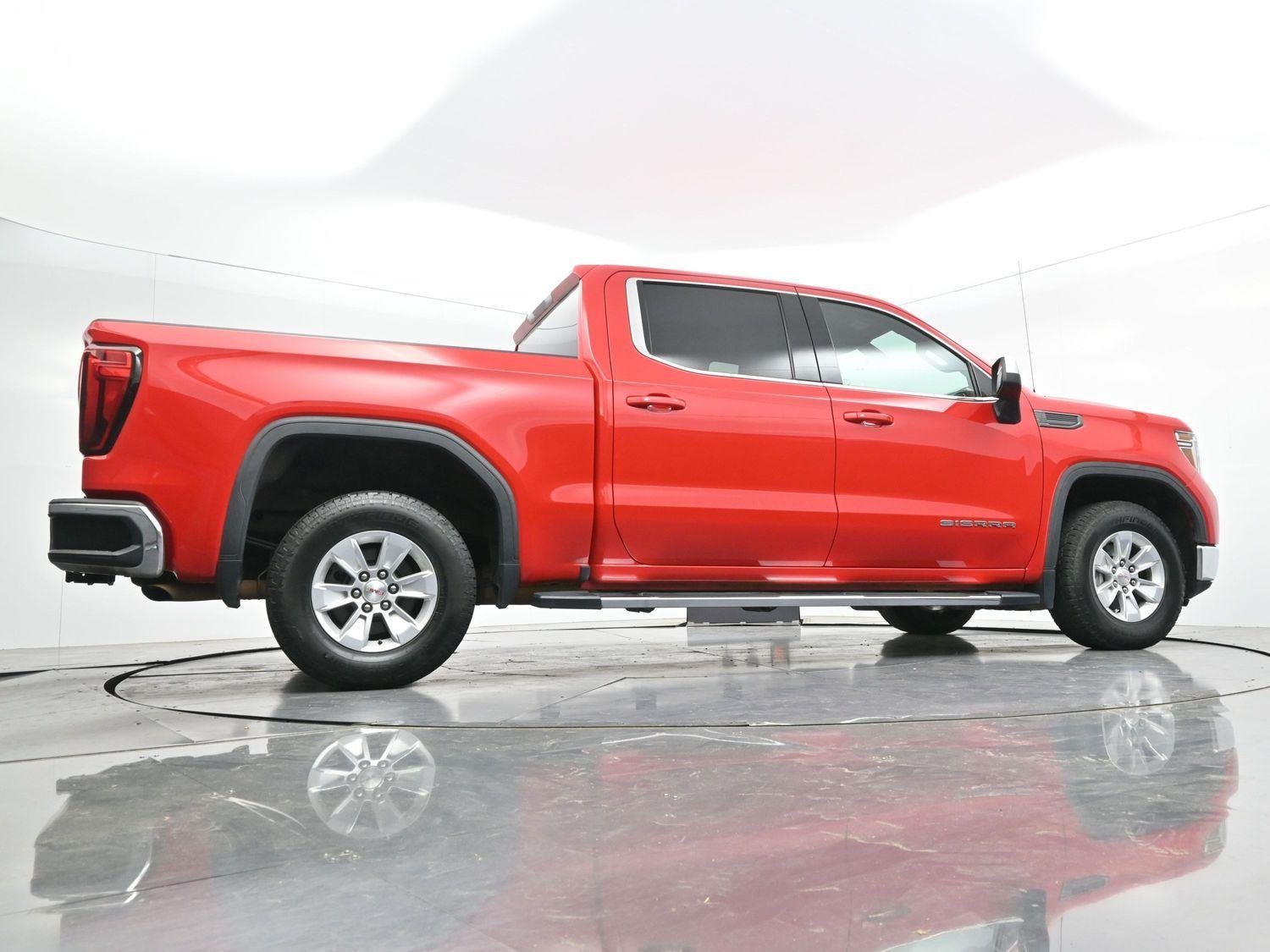 Used 2022 Cardinal Red GMC SLE image 49