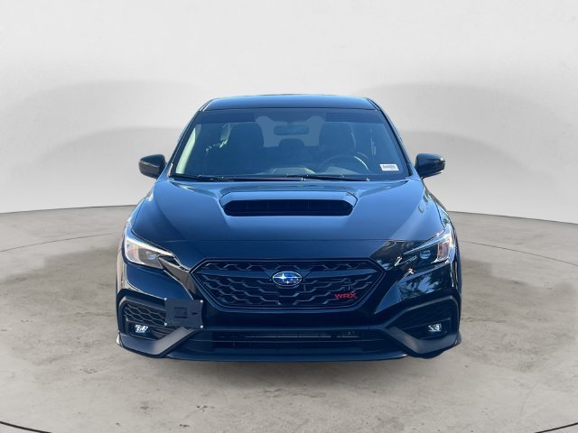 Used 2025 Crystal Black Silica Subaru Premium image 2