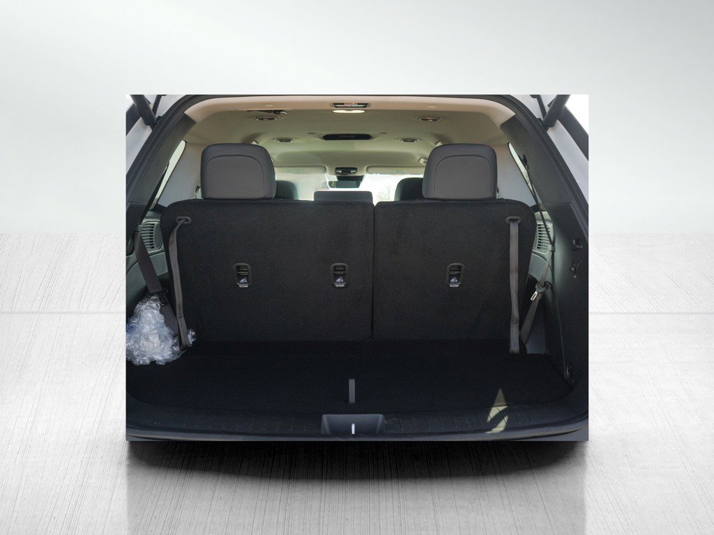 New 2026 Creamy White Pearl Hyundai SEL 7P AWD image 8