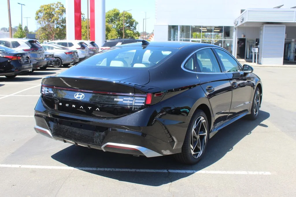 New 2026 Black Hyundai SEL Sport image 7