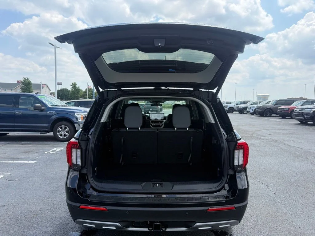 New 2026 Agate Black Metallic Ford Active image 46