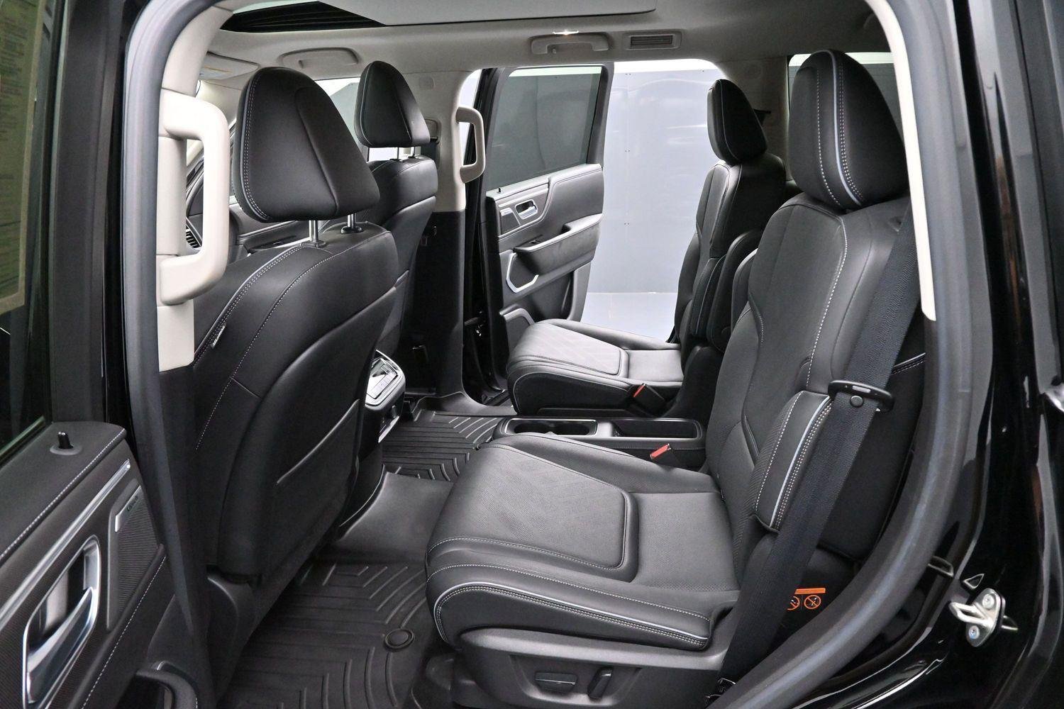 Used 2025 Black Obsidian INFINITI LUXE image 31