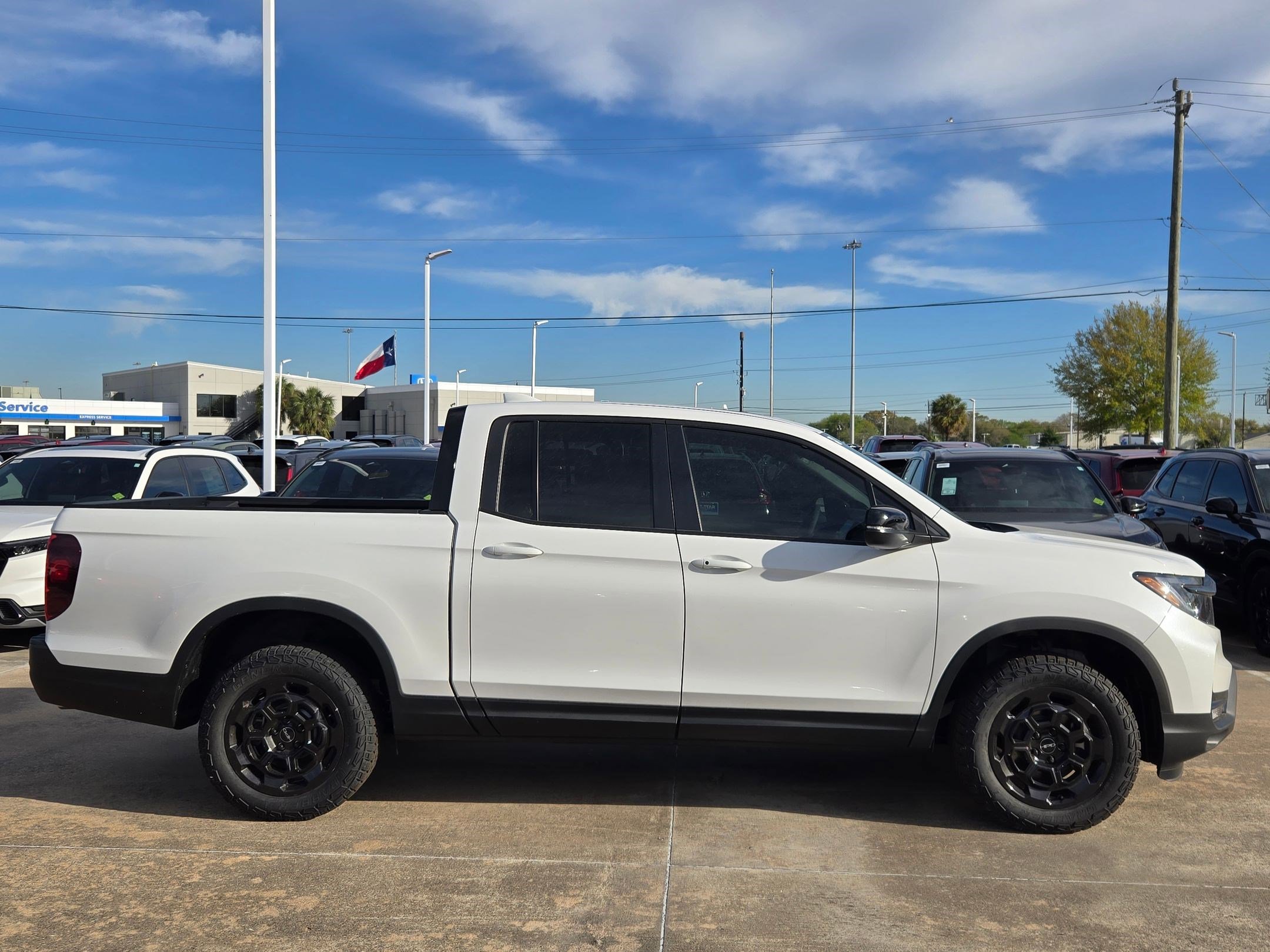 New 2026 Platinum White Pearl Honda TrailSport+ image 2