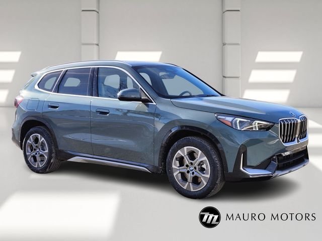 New 2026 Green BMW xDrive28i image 1