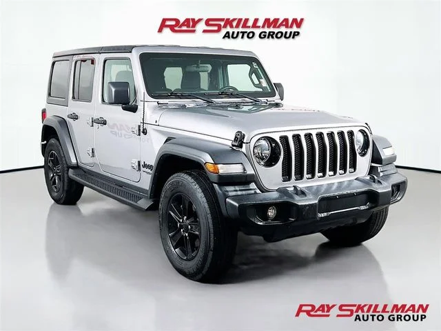 Used 2021 Silver Jeep Unlimited Sport Altitude image 1