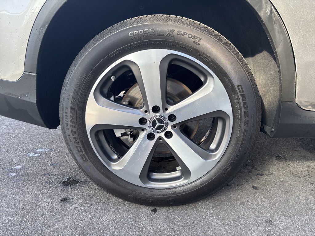 Used 2022 Mojave Silver Metallic Mercedes-Benz GLC 300 image 14