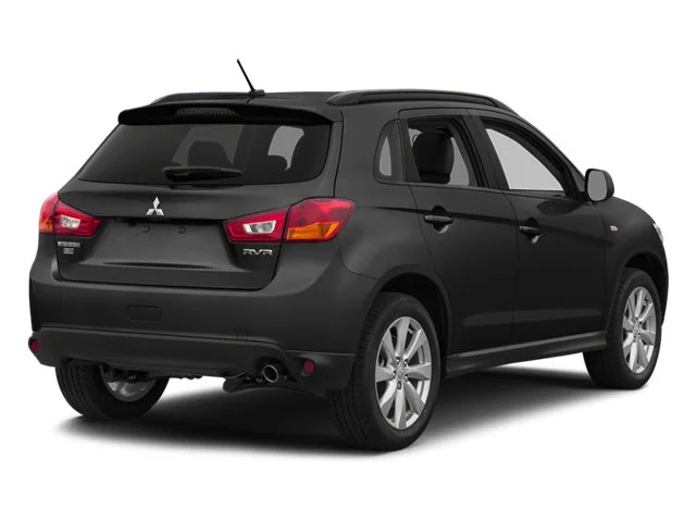 Used 2014  Mitsubishi ES image 2