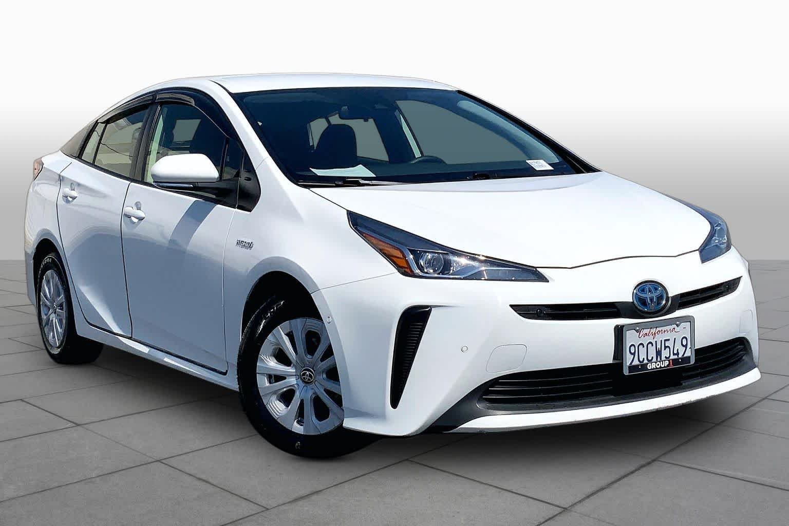 Used 2022 White Toyota LE image 2