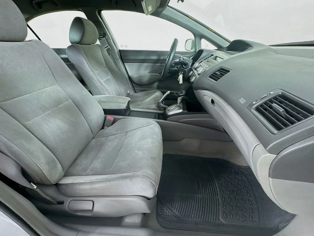 Used 2008 Silver Honda LX image 31