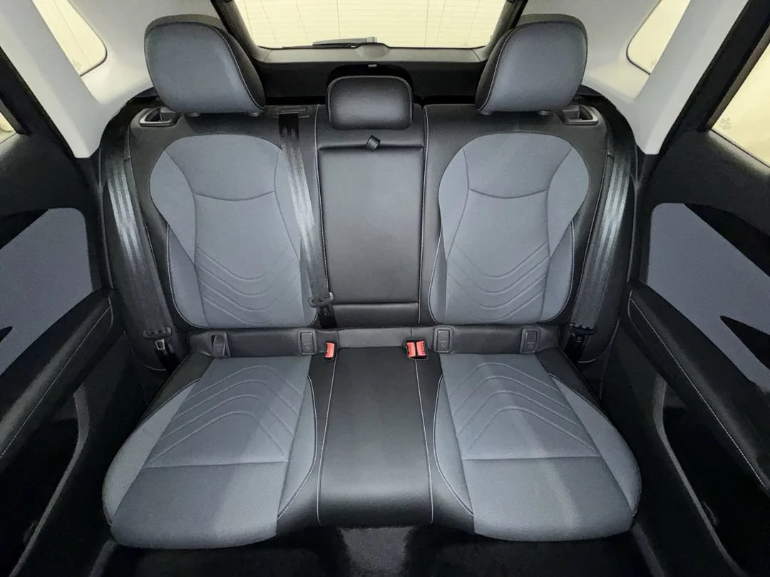 New 2026 Platinum Gray Metallic Volkswagen SE image 20