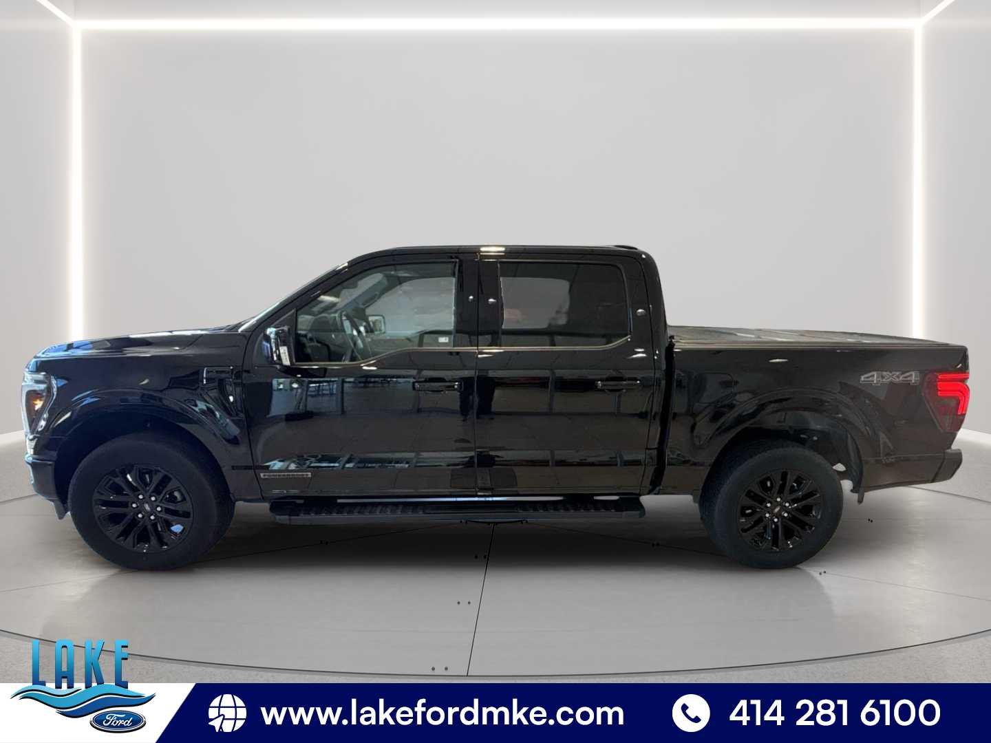 Used 2025 Agate Black Metallic Ford LARIAT image 4