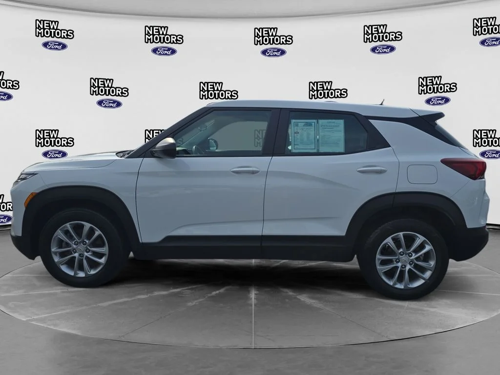 Used 2024 Summit White Chevrolet LS image 14