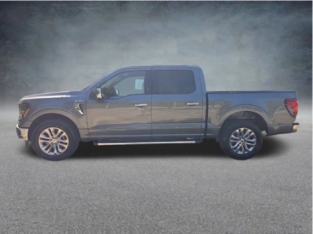 New 2026 Carbonized Gray Metallic Ford XLT image 5